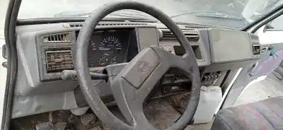 Veículo de Sucata nissan trade 100 trade 75 do ano 1998 alimentado ld23