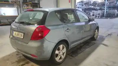 Veicolo di demolizione kia cee´d active dell'anno 2007 alimentato d4fb
