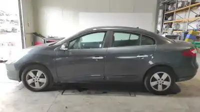 Veicolo di demolizione renault fluence (l3_) 1.5 dci (l30b) dell'anno 2010 alimentato k9k g8