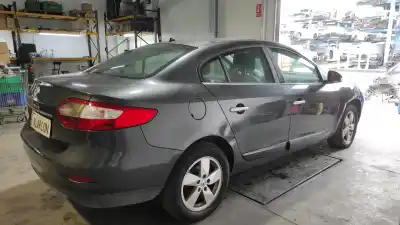 Veicolo di demolizione renault fluence (l3_) 1.5 dci (l30b) dell'anno 2010 alimentato k9k g8