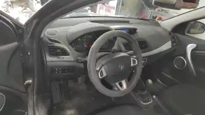 Veicolo di demolizione renault fluence (l3_) 1.5 dci (l30b) dell'anno 2010 alimentato k9k g8