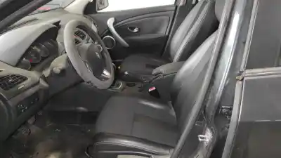 Veicolo di demolizione renault fluence (l3_) 1.5 dci (l30b) dell'anno 2010 alimentato k9k g8