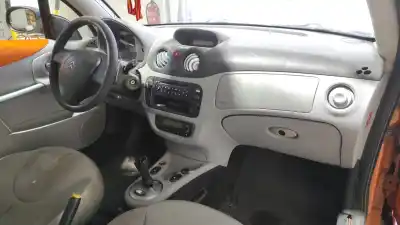 Sloopvoertuig citroen c3 pluriel (hb_) 1.6 van het jaar 2003 aangedreven nfu