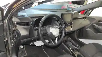 Vehicul casat toyota corolla (e21) hybrid active al anului 2022 alimentat 2zr