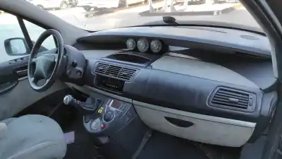 Veículo de Sucata citroen c8 2.2 hdi 16v premier ii do ano 2006 alimentado 4hwdw12ted4