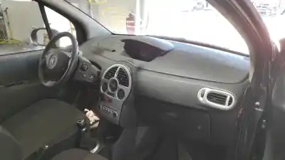 Veículo de Sucata renault modus authentique do ano 2008 alimentado k9k766