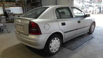 Véhicule à la ferraille opel                                               astra g berlina                                                                                                                                                                                                                                            club                                                                                                                                                                                                                                                       de l'année 2003 alimenté z16se