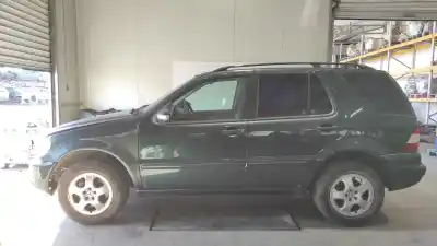 Véhicule à la ferraille mercedes-benz clase m (w163)  de l'année 2004 alimenté 112970