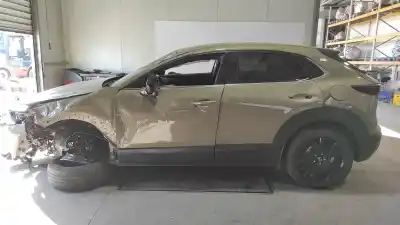 Veículo de Sucata mazda cx-30  do ano 2024 alimentado pexw