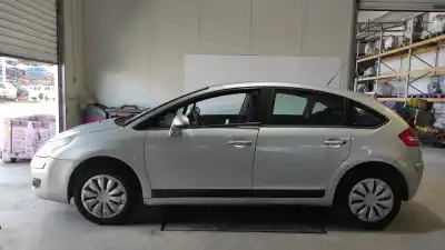 Vehicul casat citroen c4 berlina premier al anului 2005 alimentat 9hy