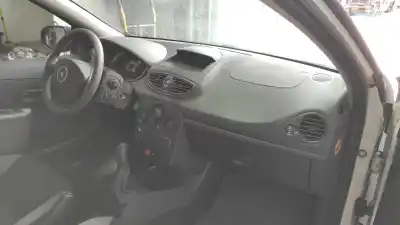 Veículo de Sucata renault clio iii business do ano 2010 alimentado d4f740