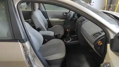 Veículo de Sucata renault megane ii berlina 5p authentique do ano 2006 alimentado 