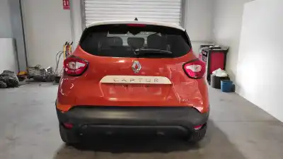 Veicolo di demolizione RENAULT CAPTUR  dell'anno 2015 alimentato K9K608