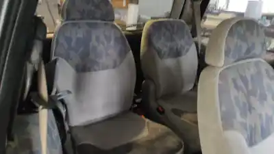 Veicolo di demolizione ford galaxy (vx) clx dell'anno 1996 alimentato 1z