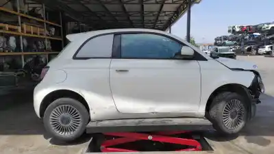 Veículo de Sucata fiat 500 e new 500 icon hb do ano 2022 alimentado 