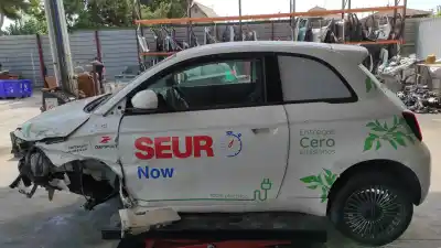 Veículo de Sucata fiat 500 e new 500 icon hb do ano 2022 alimentado 