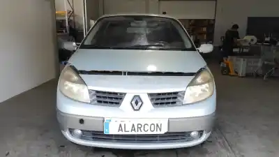 Hurda Aracı RENAULT SCENIC II  Yılın 2003 güçlü 