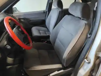 Здавання транспортного засобу peugeot 605 sli року 1992 потужний r6a