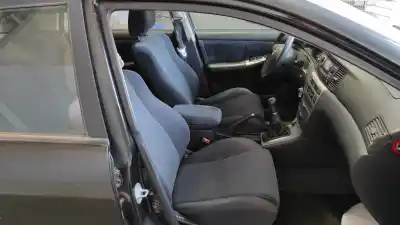 Verschrottungsfahrzeug toyota corolla (e12) 2.0 d-4d linea sol berlina des jahres 2003 angetrieben 1cdftv