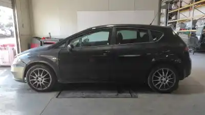 Здавання транспортного засобу seat leon (1p1) reference року 2005 потужний bkd