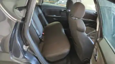 Здавання транспортного засобу seat leon (1p1) reference року 2005 потужний bkd