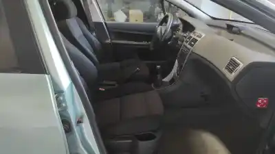 Scrapping Vehicle peugeot 307 break / sw (s1) xr clim plus of the year 2002 powered rhydw10td