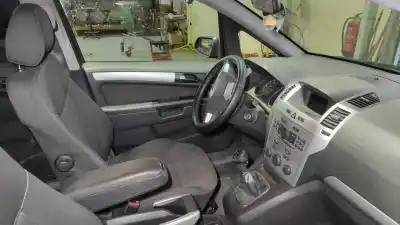 Sloopvoertuig opel zafira b cosmo van het jaar 2009 aangedreven z17dtr