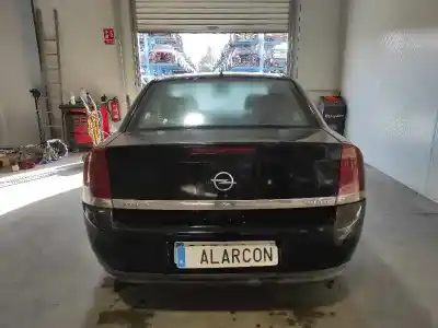Sloopvoertuig opel vectra c berlina comfort van het jaar 2003 aangedreven y20dth