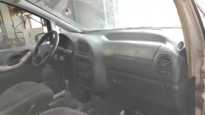 Sloopvoertuig seat alhambra (7v8) se van het jaar 1998 aangedreven afn