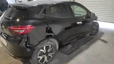 Scrapping Vehicle renault clio v e-tech hybrid of the year 2023 powered 