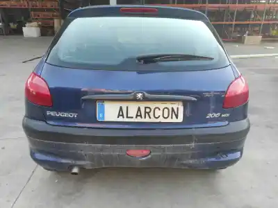 Veículo de Sucata peugeot 206 berlina xt do ano 2003 alimentado 