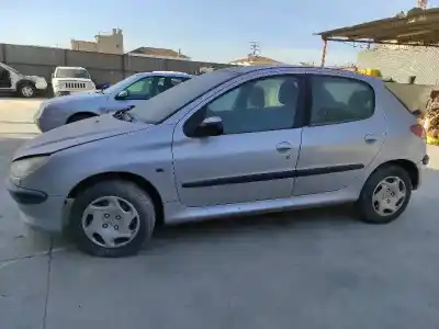 Veículo de Sucata peugeot 206 berlina x-line do ano 2003 alimentado d-wjy
