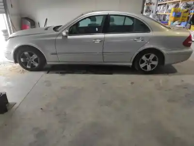 Veículo de Sucata mercedes-benz clase e (w211) berlina e 320 cdi (211.026) do ano 2006 alimentado 648961