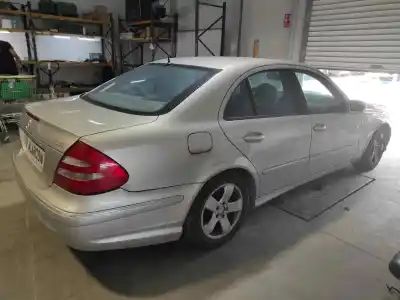 Veículo de Sucata mercedes-benz clase e (w211) berlina e 320 cdi (211.026) do ano 2006 alimentado 648961