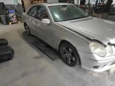 Veículo de Sucata mercedes-benz clase e (w211) berlina e 320 cdi (211.026) do ano 2006 alimentado 648961