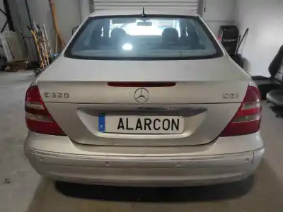 Veículo de Sucata mercedes-benz clase e (w211) berlina e 320 cdi (211.026) do ano 2006 alimentado 648961