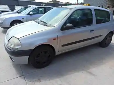 Утилизация автомобиля renault clio ii fase i (b/cbo) 1.6 initiale (b/cbod) 90 cv / 66 kw года 1999 питание 