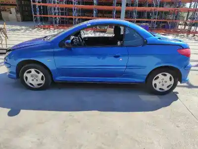 Veículo de Sucata peugeot 206 cc cc do ano 2001 alimentado rfnew10j4