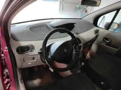 Veículo de Sucata renault modus confort dynamique do ano 2005 alimentado 