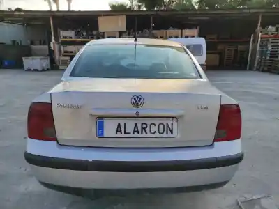 Vehículo de desguace volkswagen passat berlina (3b2) comfortline del año 1999 con motor ajm