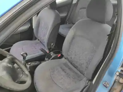 Veículo de Sucata peugeot 206 berlina xr do ano 1999 alimentado kfx