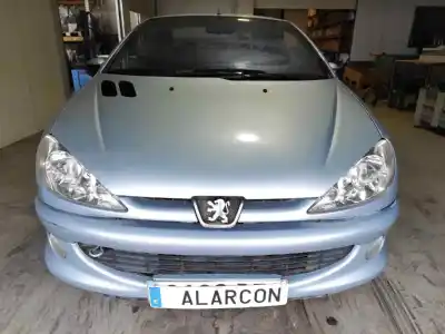 Veículo de Sucata PEUGEOT 206 CC CC do ano 2002 alimentado NFUTU5JP4