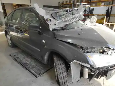 Veicolo di demolizione ford focus berlina (cap) trend dell'anno 2005 alimentato hwda