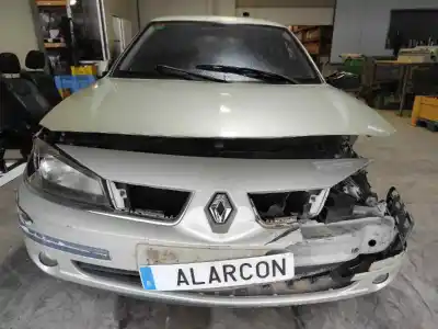 Veículo de Sucata RENAULT LAGUNA II (BG0) Authentique do ano 2005 alimentado F9Q674