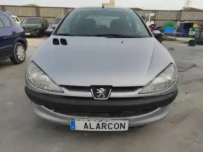 Veículo de Sucata PEUGEOT 206 BERLINA XT do ano 1999 alimentado D-WJZ