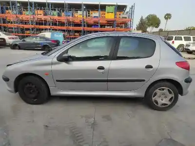 Veículo de Sucata peugeot 206 berlina xt do ano 1999 alimentado d-wjz