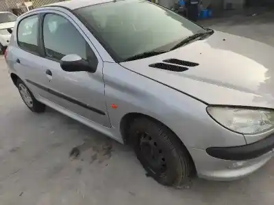 Veículo de Sucata peugeot 206 berlina xt do ano 1999 alimentado d-wjz