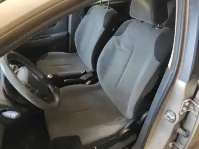 Sloopvoertuig citroen c4 berlina sx van het jaar 2005 aangedreven 9hx