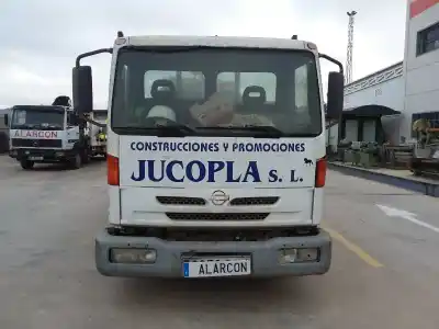 Veículo de Sucata NISSAN ATLEON 120 .. do ano 2002 alimentado BD30