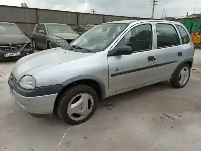 Véhicule à la ferraille opel corsa b viva de l'année 1998 alimenté x14sz